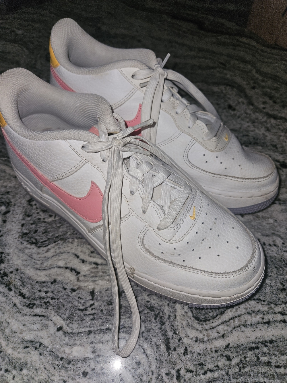 Girls Nike Air Force One Low Tops